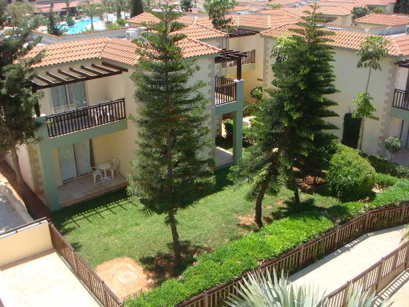 Ramada Hotel & Suites By Wyndham Ayia Napa Esterno foto