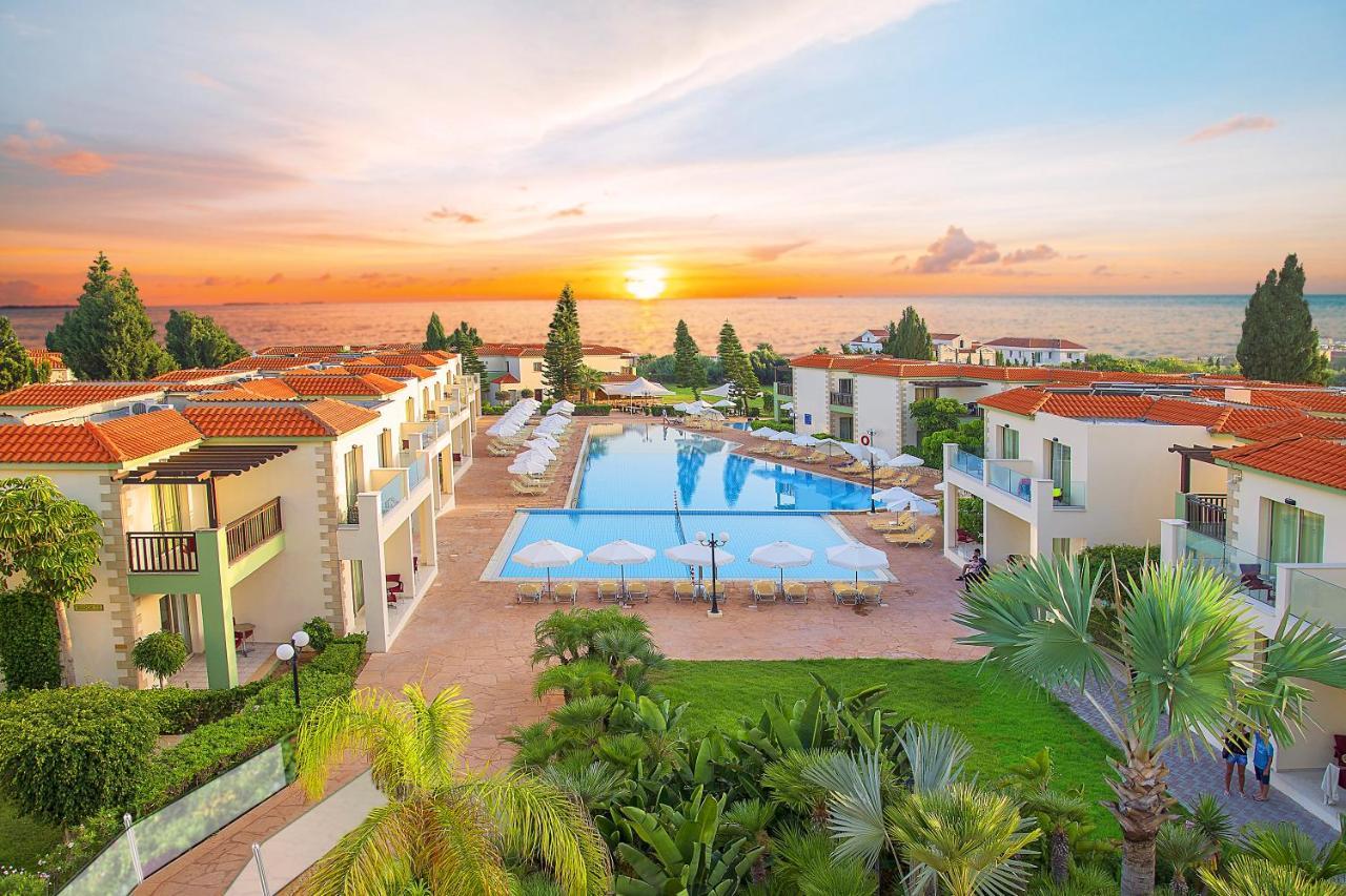 Ramada Hotel & Suites By Wyndham Ayia Napa Esterno foto