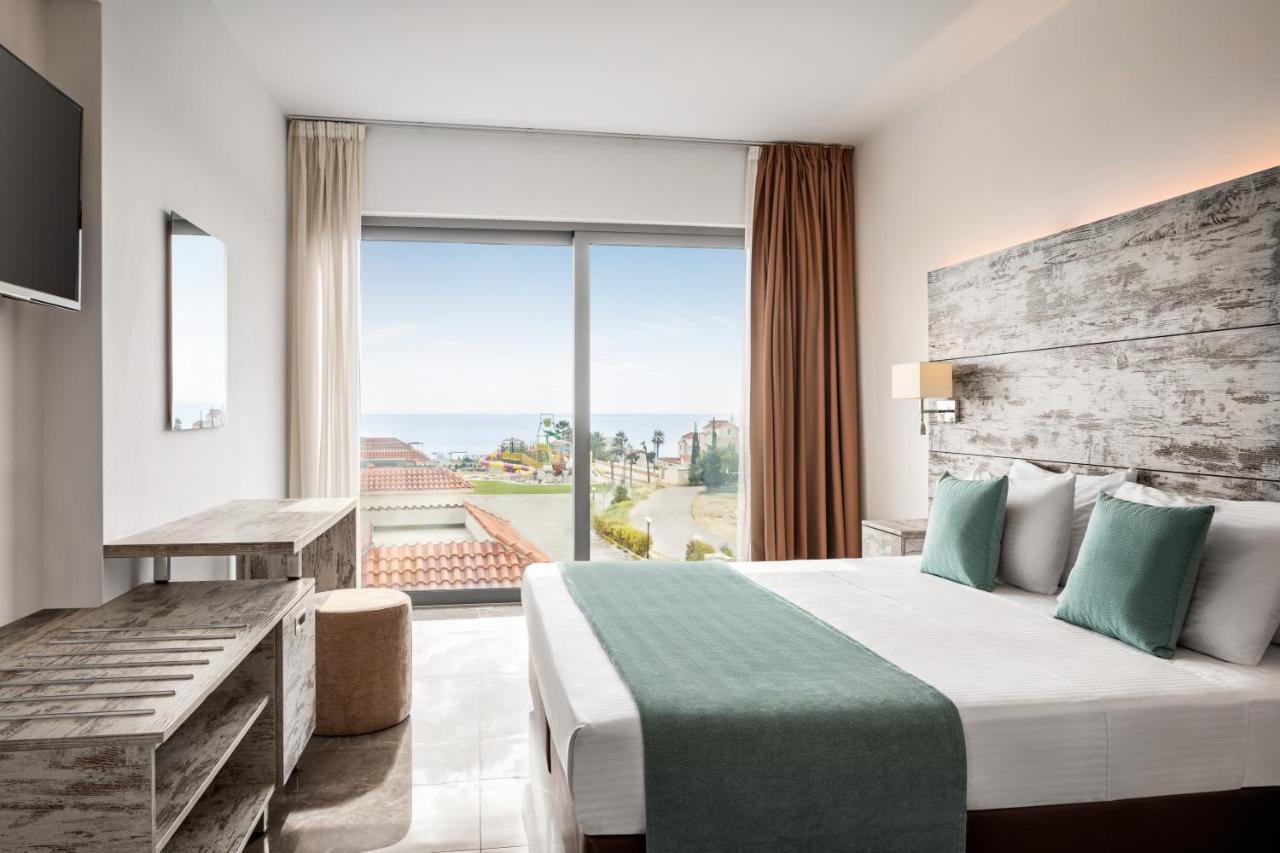 Ramada Hotel & Suites By Wyndham Ayia Napa Esterno foto