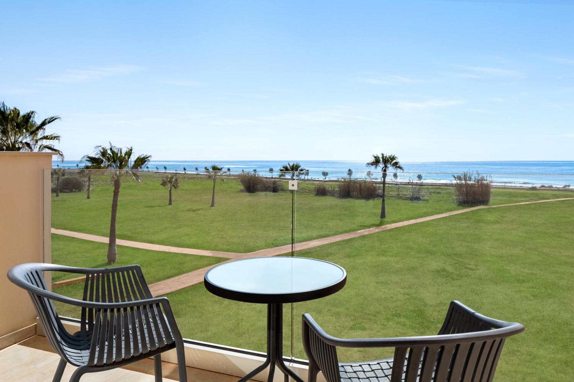 Ramada Hotel & Suites By Wyndham Ayia Napa Esterno foto