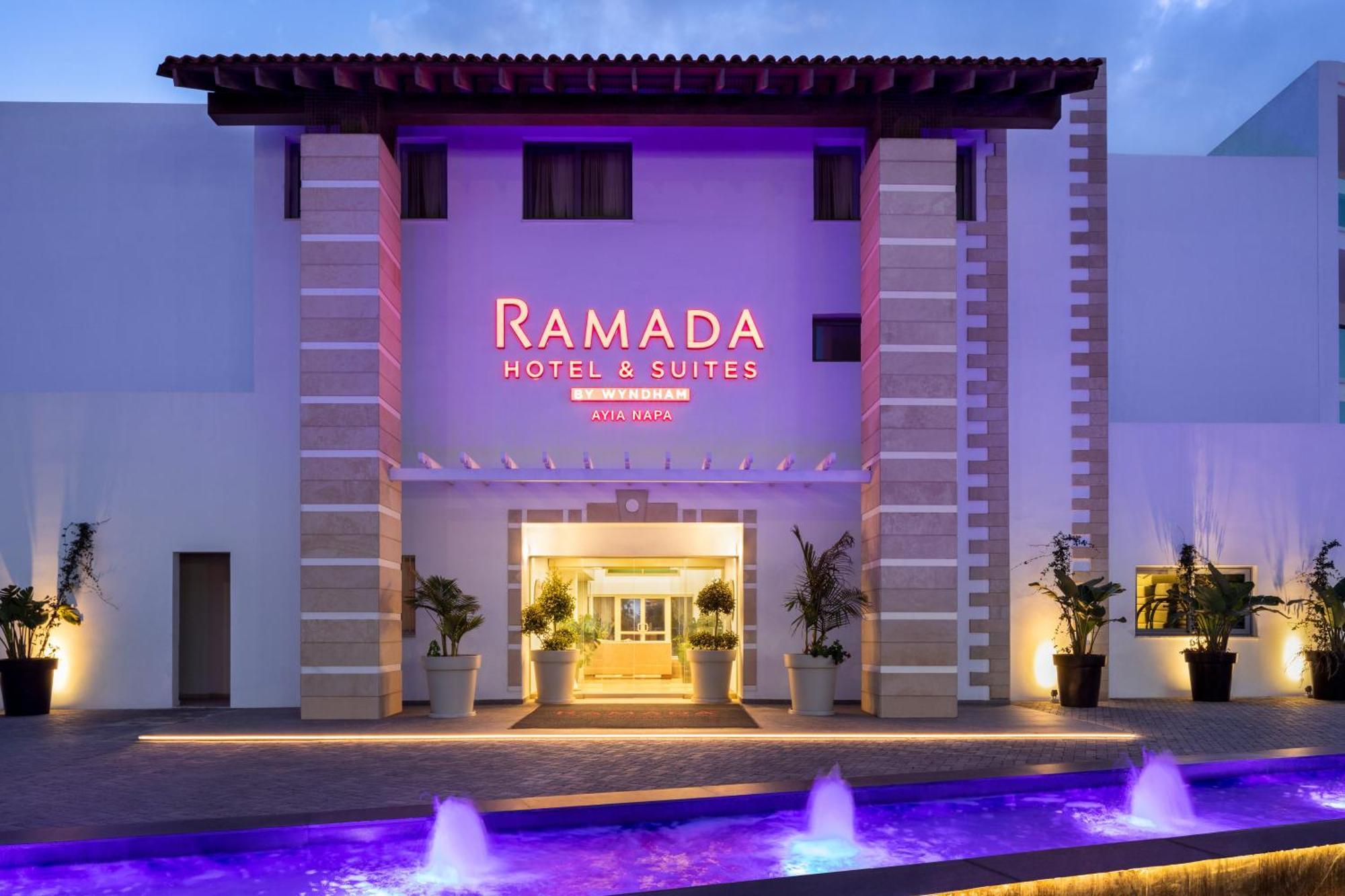 Ramada Hotel & Suites By Wyndham Ayia Napa Esterno foto