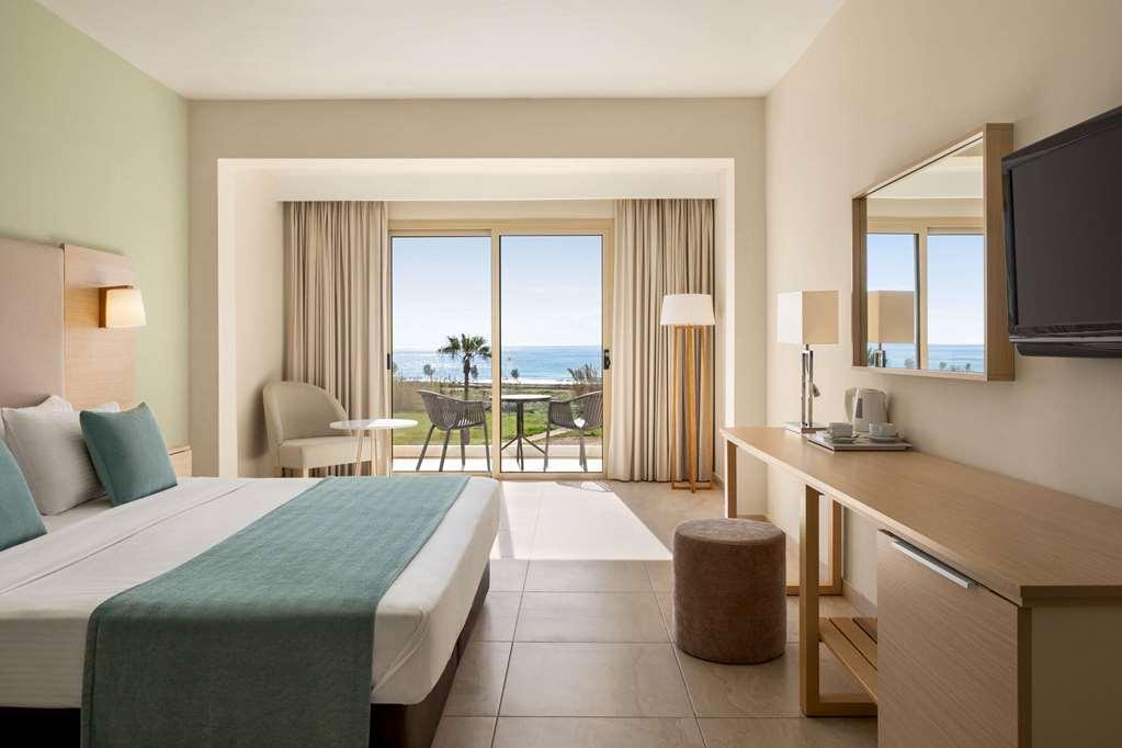 Ramada Hotel & Suites By Wyndham Ayia Napa Camera foto